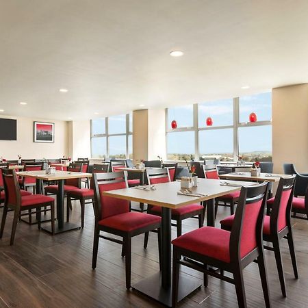 Ramada East Kilbride Hotel Exterior photo
